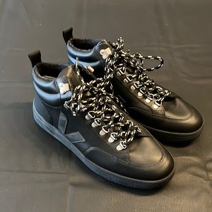 Mens - Veja Black Low Ankle Boot Size 9